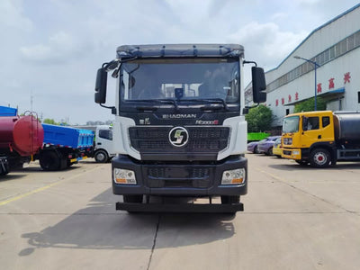 Shacman Delong 8*4 Asphalt synchronous chip seal vehicle