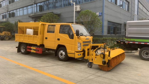 JMC Double-row Snow Removal Truck - View 3 - SHENBAI Auto