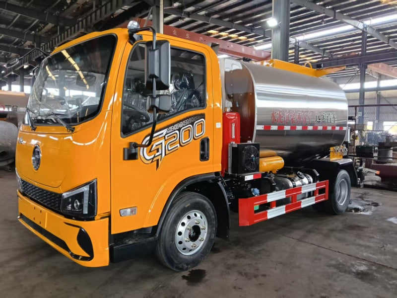 SHACMAN 6T Asphalt Distributor Truck