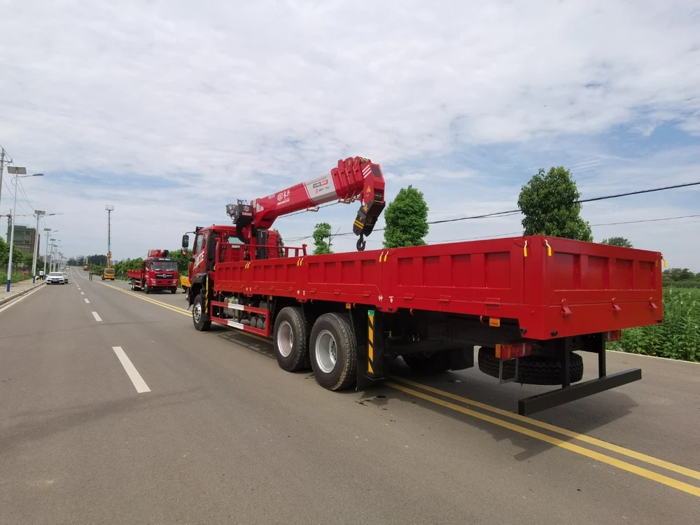 Howo Changxing 12-ton 5-section Boom Truck Mounted Crane - View 8 - SHENBAI Auto