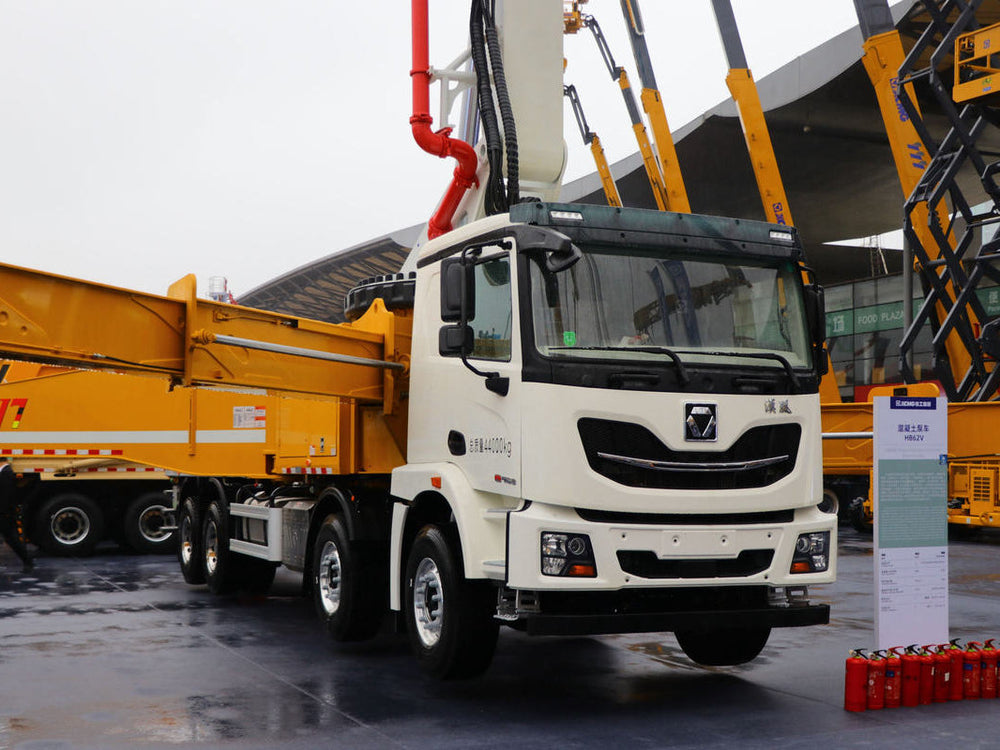 XCMG 8x4 Concrete Pump Truck
