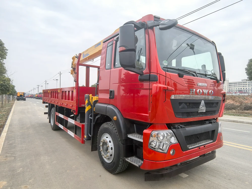 Howo 4×2 XCMG 8-ton 5-section Boom Truck Mounted Crane - View 2 - SHENBAI Auto