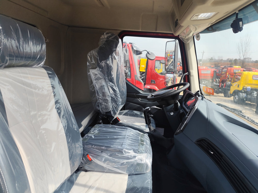 DongFeng 4×2 240HP Telescopic Boom Crane