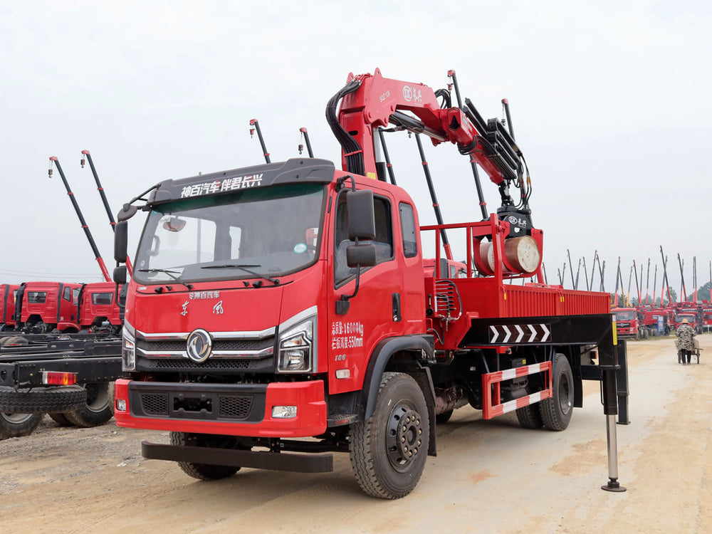 Dongfeng 4*2 changxing 6.3-ton folding boom truck crane