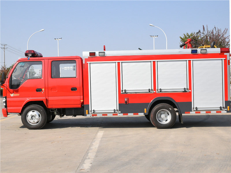 ISUZU 2.5 TON WATER TANK FIRE TRUCK
