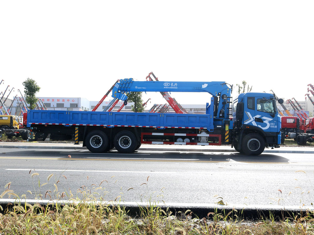 Dongfeng 6×4 Changxing  12-ton straight boom truck-mounted crane