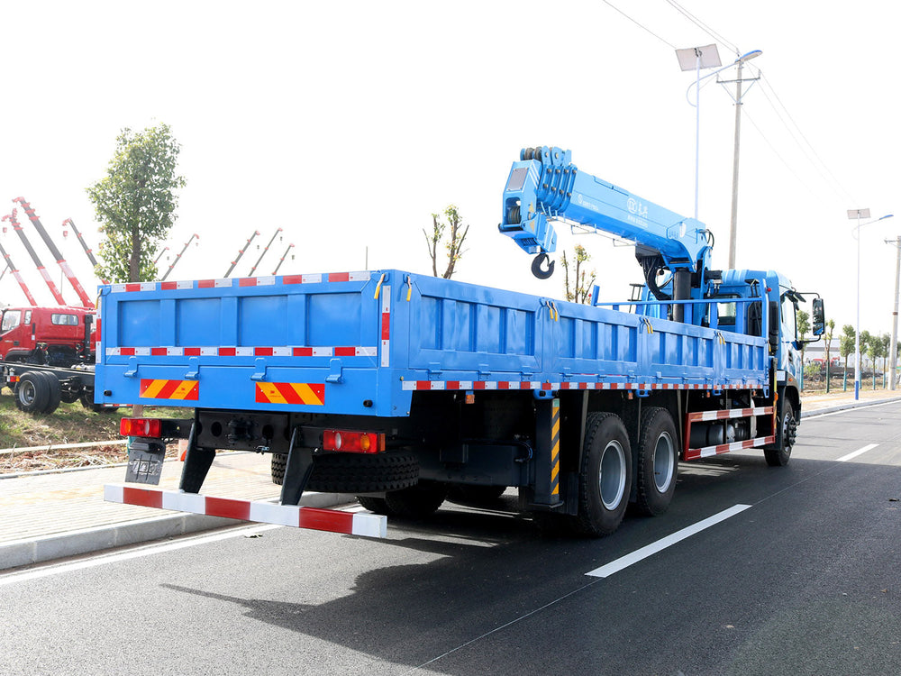 Dongfeng 6×4 Changxing  12-ton straight boom truck-mounted crane