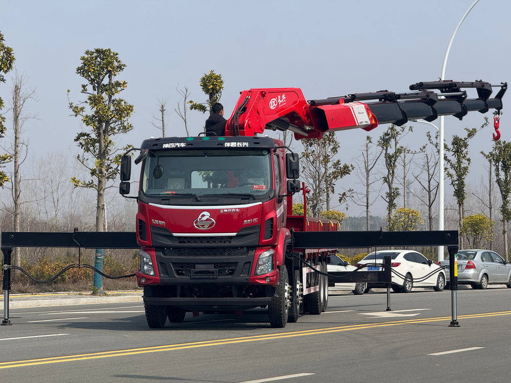 Dongfeng Liuzhou Motor 25 Ton Folding Boom Truck Crane (Changxing Crane)