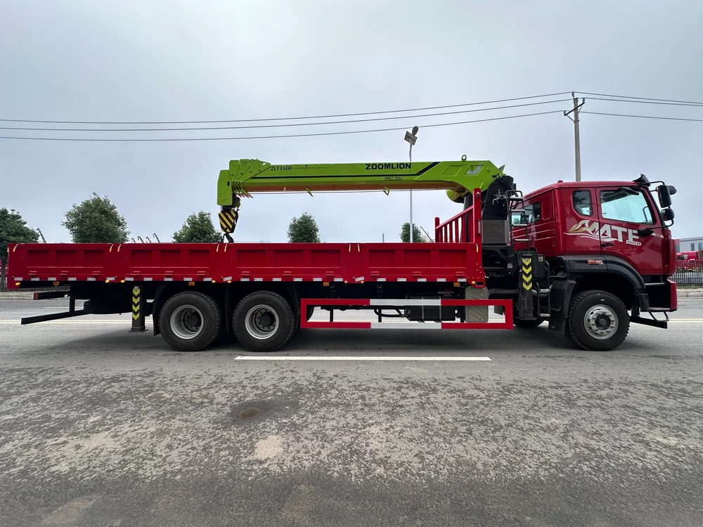 SINOTRUK HOWO MATE | Weichai 320HP | 6×4 | 9-speed | Zoomlion 14T 5-section Crane - View 3 - SHENBAI Auto