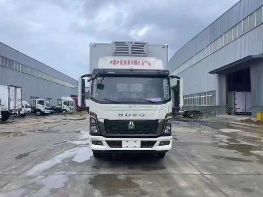 HOWO Sinotruk 4×2 5T Refrigerated Truck with Thermo King Unit
