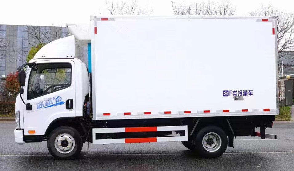 FAW 4×2 Refrigerated Truck – Detailed Configuration