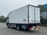 Dongfeng 4×2 8T Medium Duty Refrigerated Truck for Food Transport
