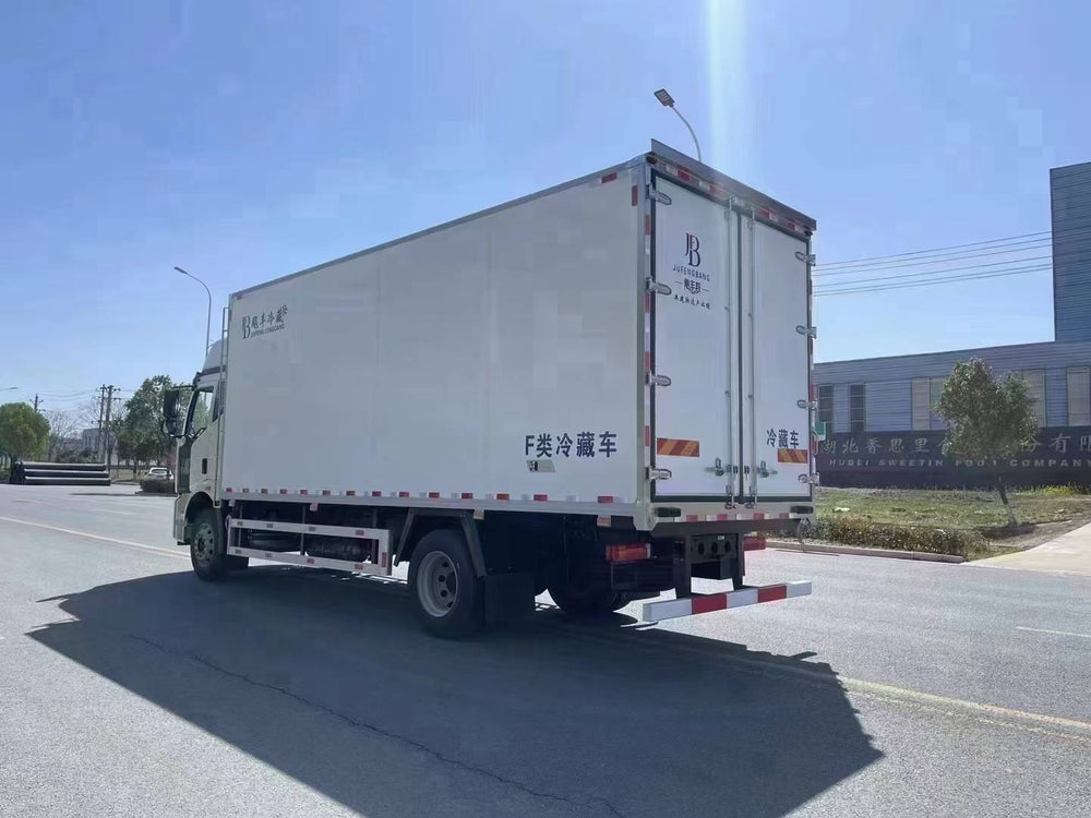 FAW J6L 4×2 18T Heavy Duty Refrigerated Truck for Long Haul