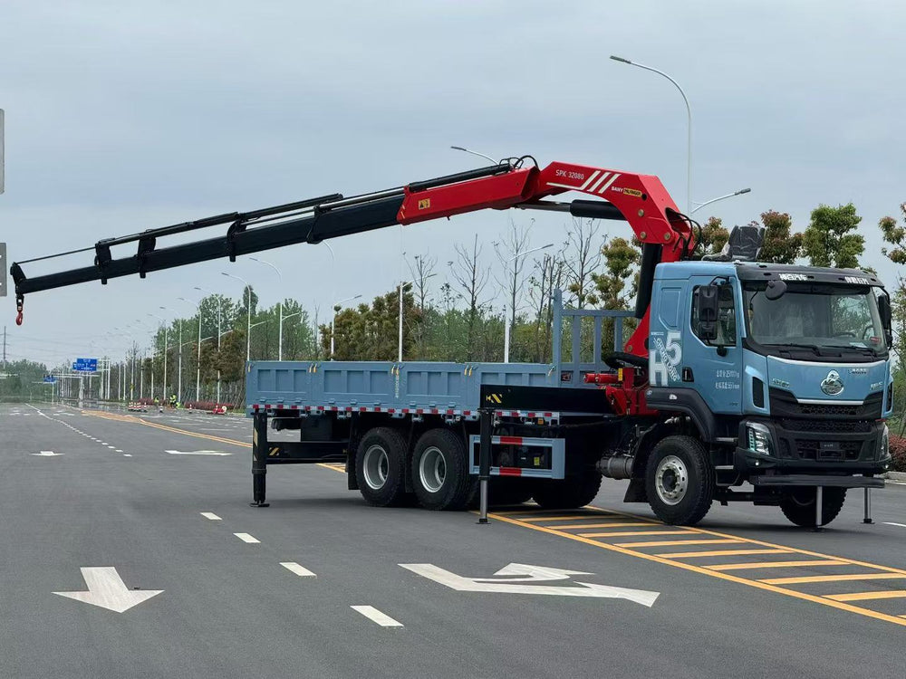 Dongfeng Liuzhou 16T Sany Folding Boom Crane Truck