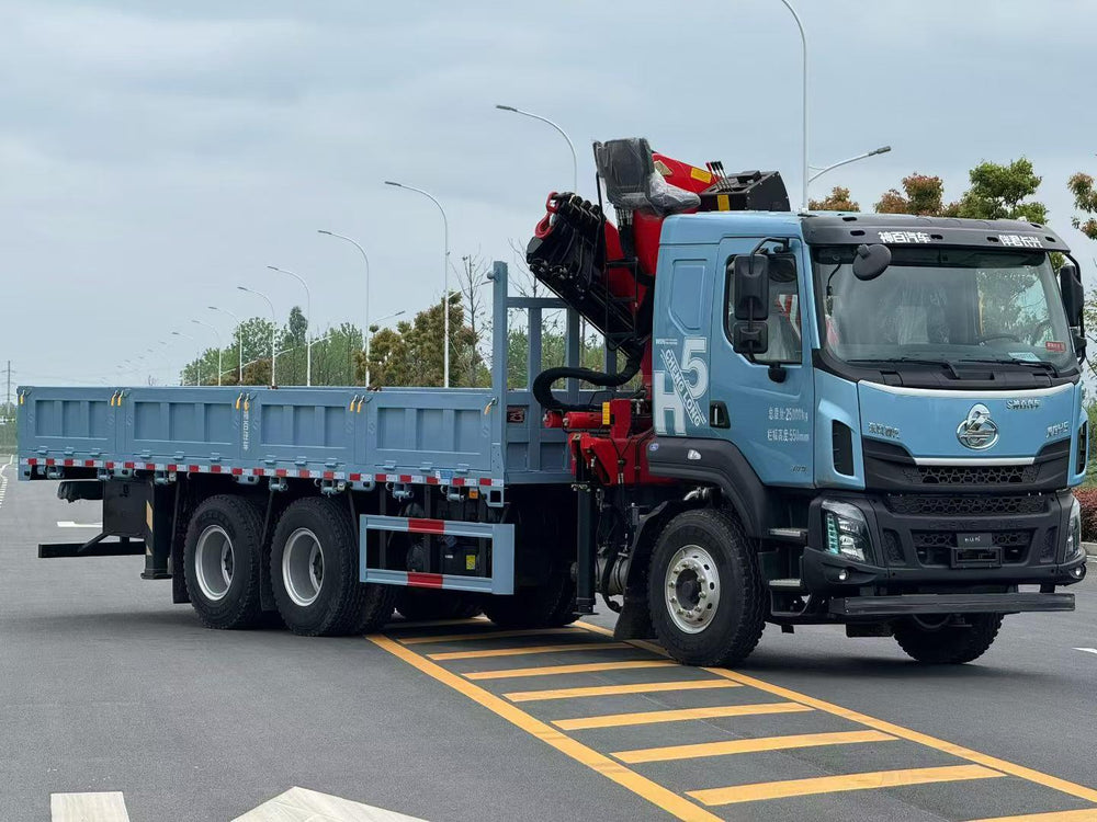 Dongfeng Liuzhou 16T Sany Folding Boom Crane Truck