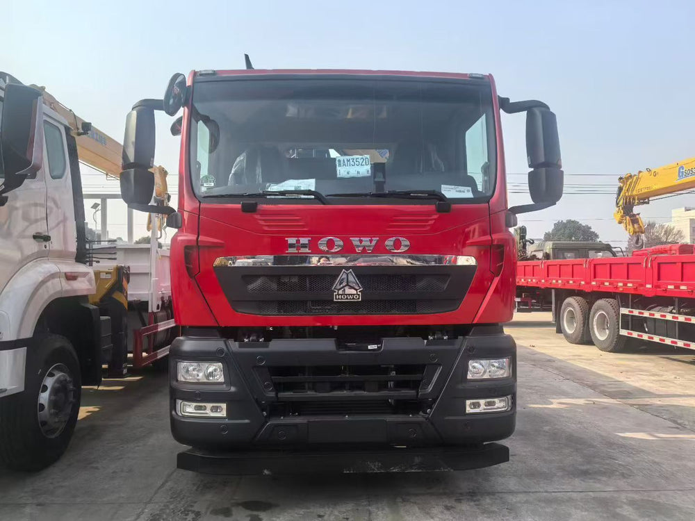 Sinotruk Howo TX 12T XCMG Folding Boom Lorry Crane