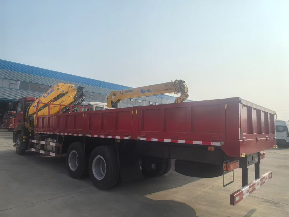 Sinotruk Howo TX 12T XCMG Folding Boom Lorry Crane