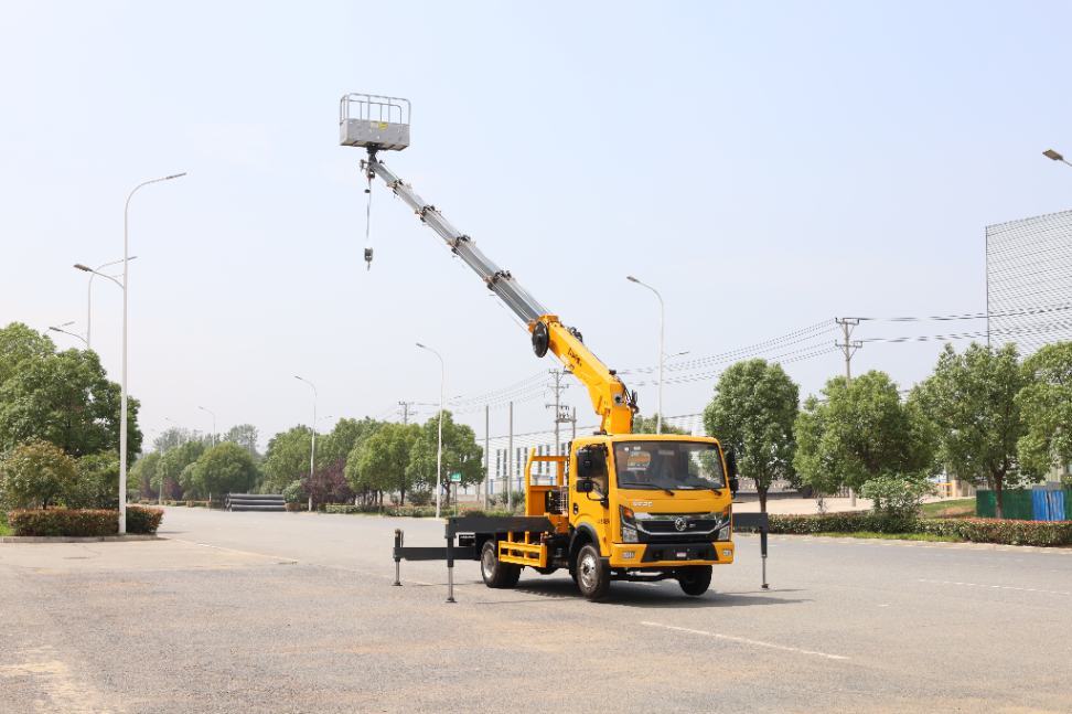 Dongfeng Dolica 20m Multifunctional Aerial Work Vehicle