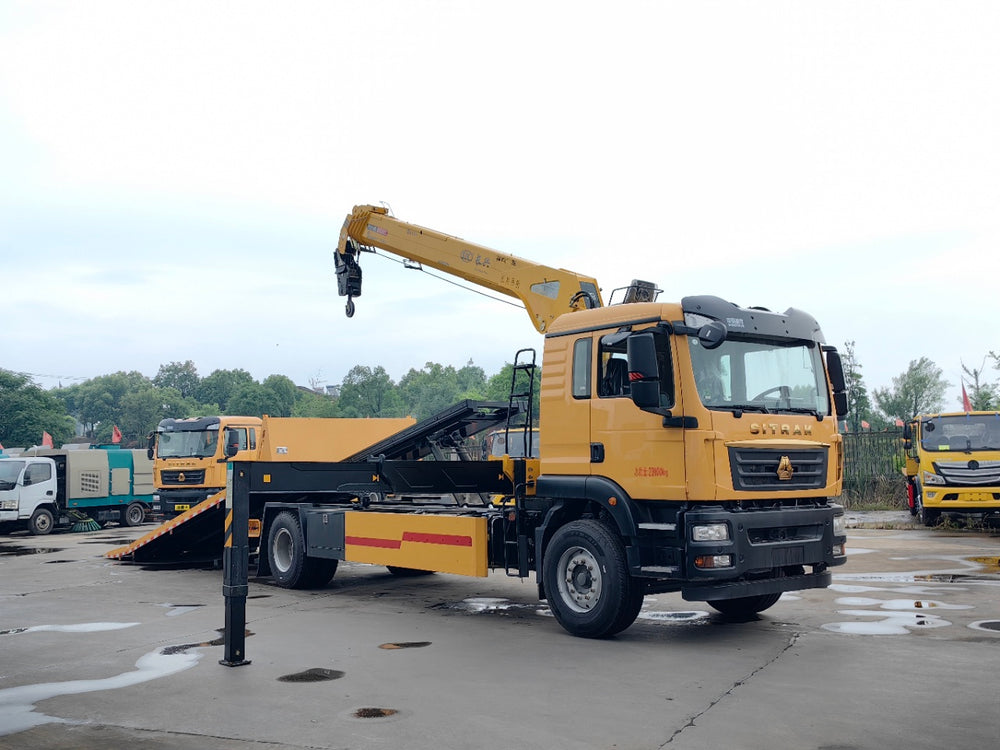 Sitrak 23 Ton Wrecker With Crane