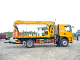 Dongfeng Short Wheelbase Wrecker With Crane