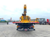 Dongfeng Short Wheelbase Wrecker With Crane