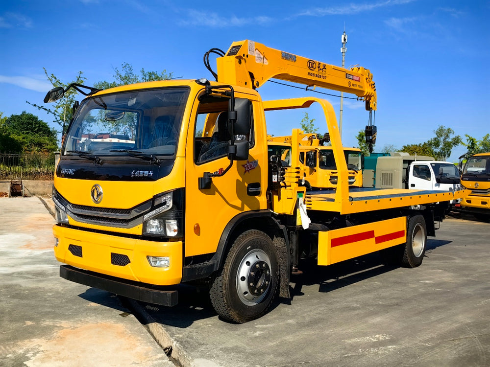 Dongfeng Dolica 4400 Wheelbase Wrecker Truck With Crane