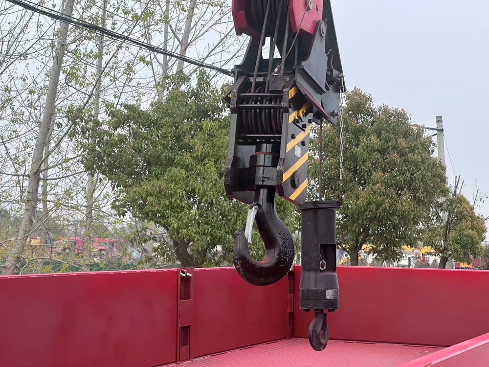 HOWO TX Changxing 12-ton 6-section Boom Truck mounted Crane