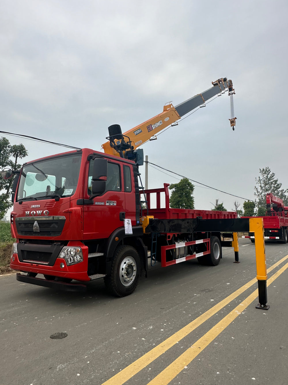 Howo 4×2 Shimei 8-ton 6-section Boom Truck Mounted Crane