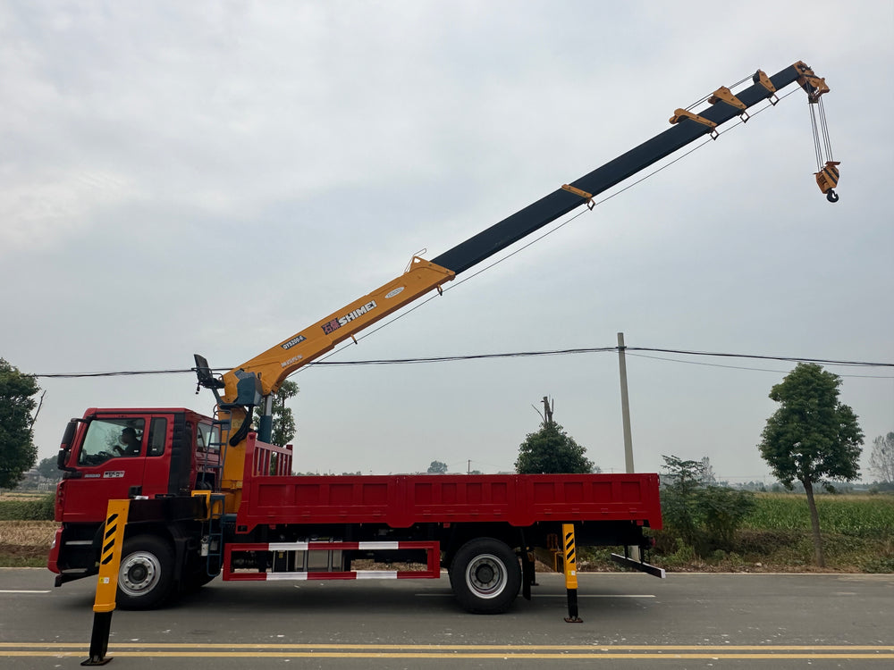 Howo 4×2 Shimei 8-ton 6-section Boom Truck Mounted Crane