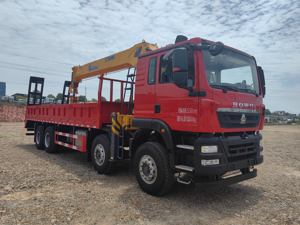 Howo 400HP 8×4 XCMG 14-ton 5-section Boom Flatbed Crane Truck