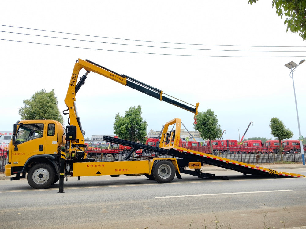 Sanhuan Wrecker Truck With Folding Crane Arm
