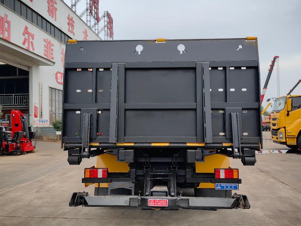 Sanhuan Wrecker Truck With Folding Crane Arm