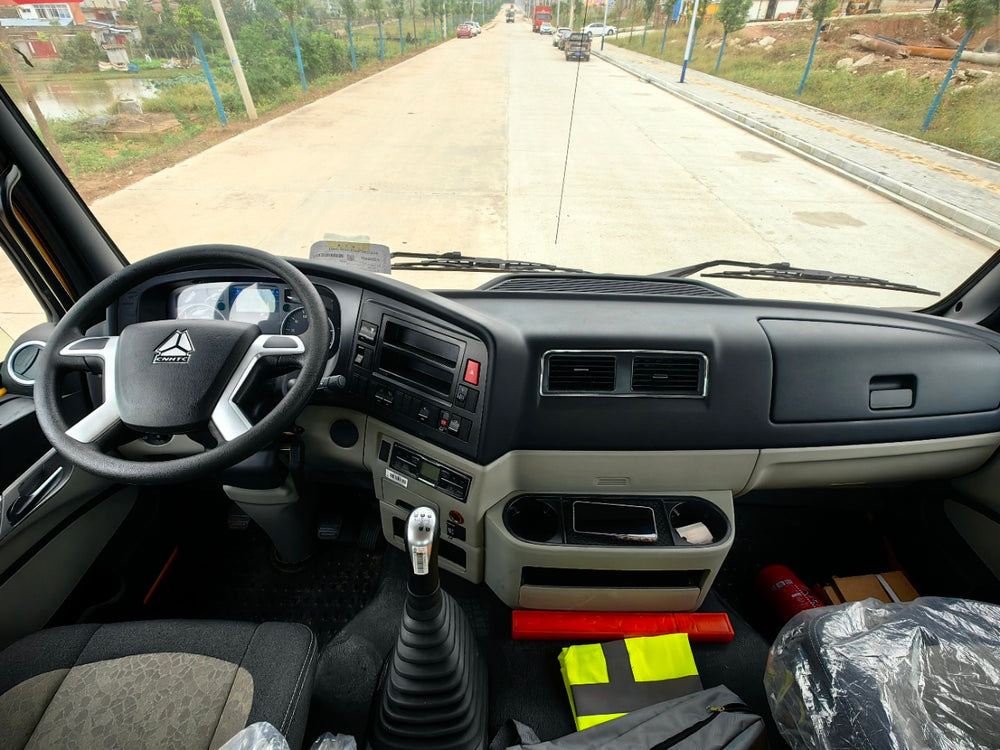 Sinotruk Howo NX Flatbed Wrecker Truck