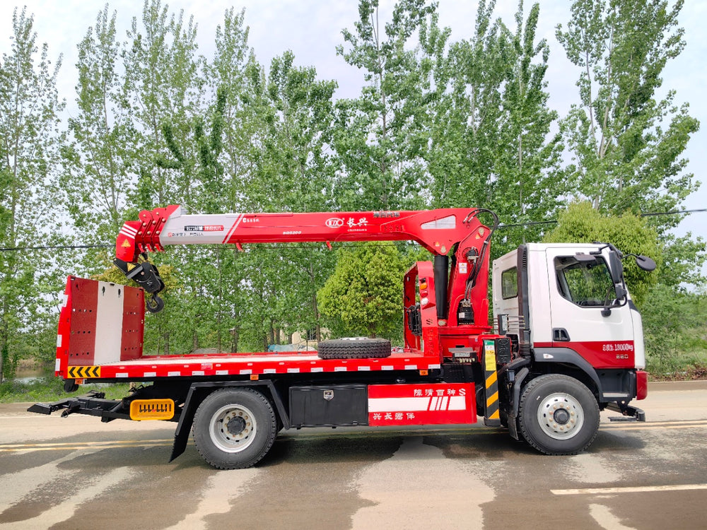 Liuzhou Chenglong Wrecker Truck with Crane