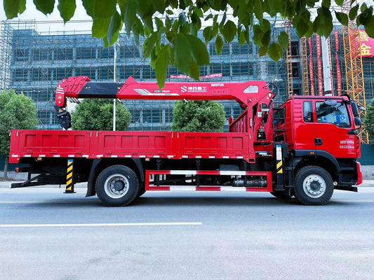 HOWO 4×2 8T Telescopic Boom Crane - View 2 - SHENBAI Auto