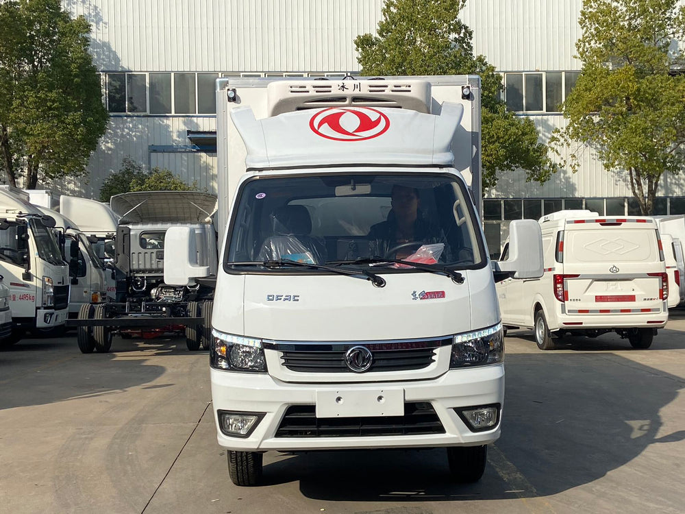 Dongfeng Tuyi Diesel 3.7m Refrigerated Truck