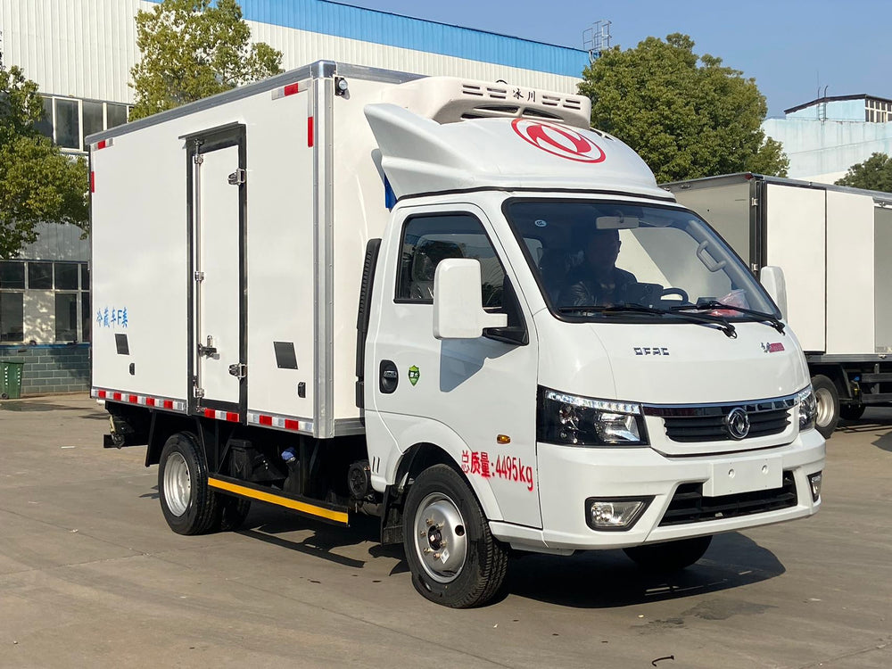 Dongfeng Tuyi Diesel 3.7m Refrigerated Truck