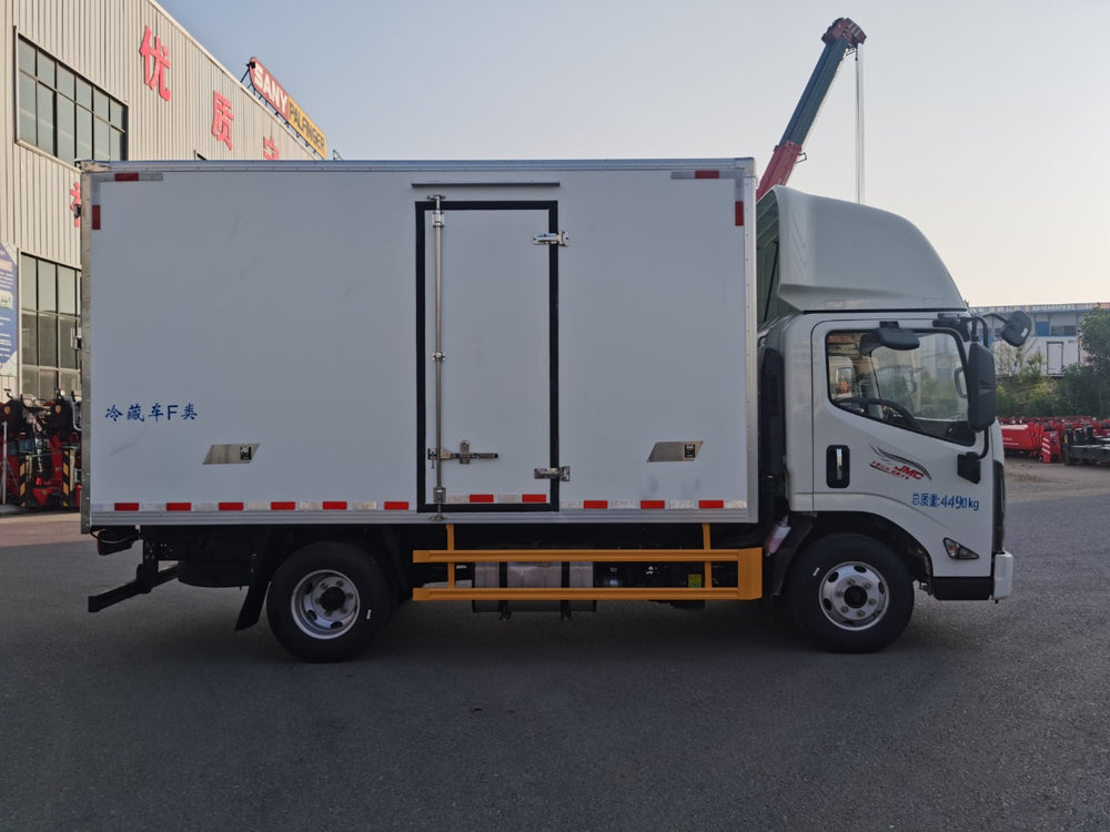JMC New Kaiyun Wide Cab 4.2m Refrigerated Truck Spec Sheet