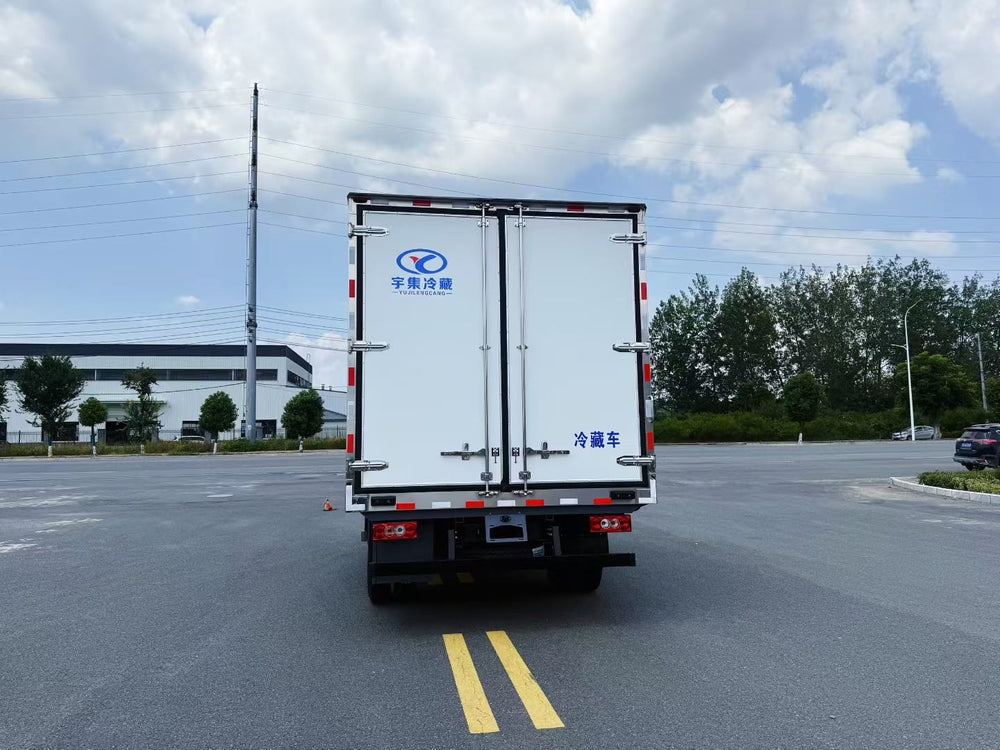 Foton Aumark S1 4.2m Refrigerated Truck（210HP）