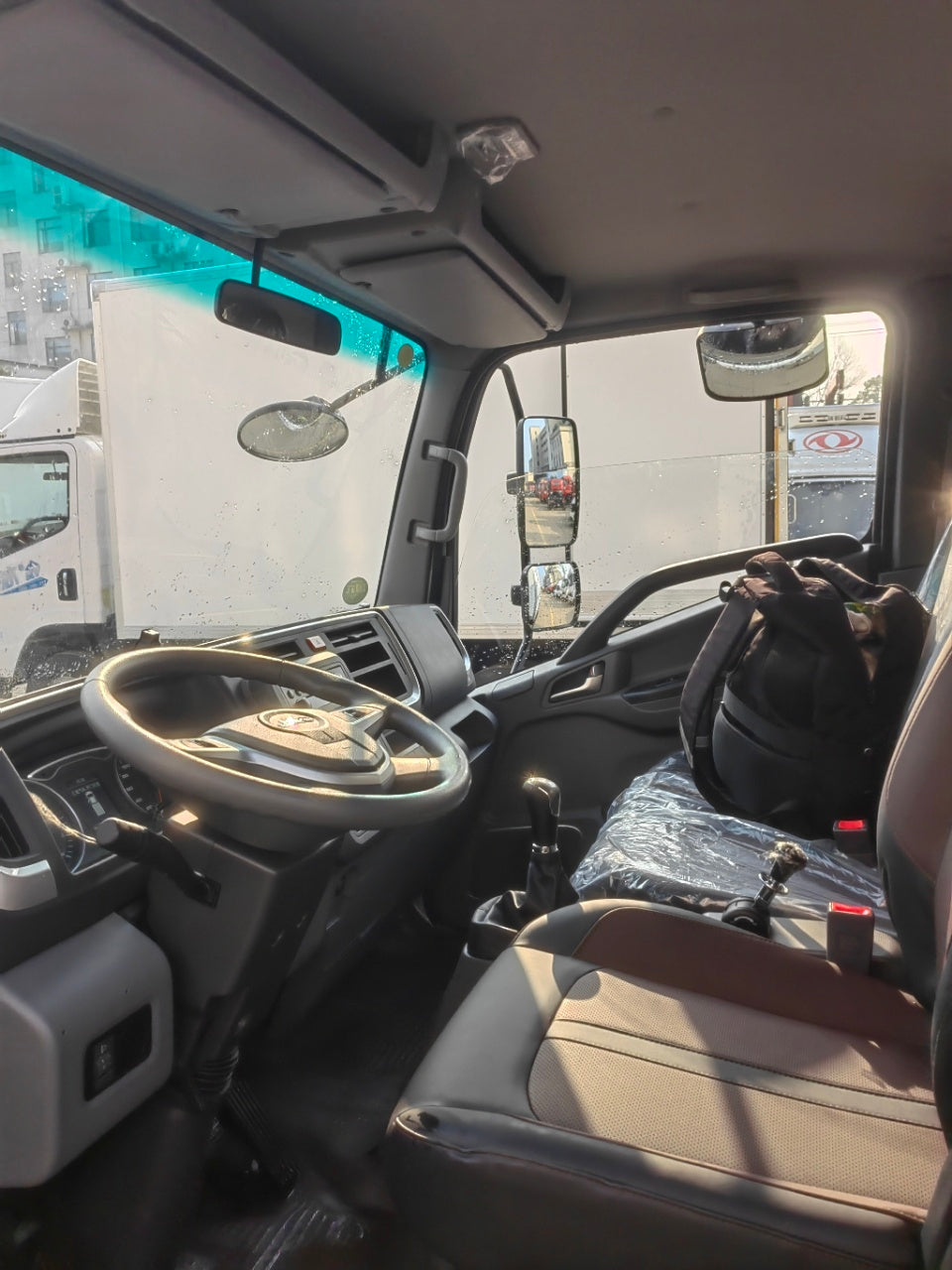 JAC SHUAILING S3 3.7M REFRIGERATED TRUCK FULL SPECIFICATION TABLE