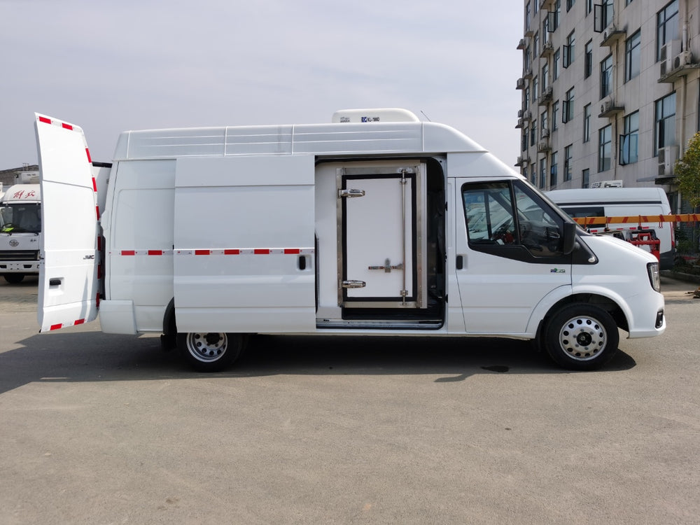 JMC Fushun Long Wheelbase High Roof Van Refrigerated Truck Configuration Table