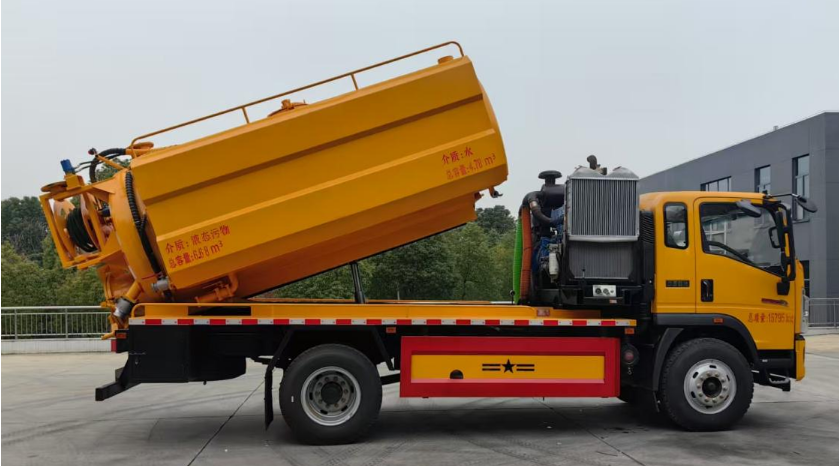 Sinotruk Howo 4×2 Combined Jetting & Suction Truck - View 2 - SHENBAI Auto