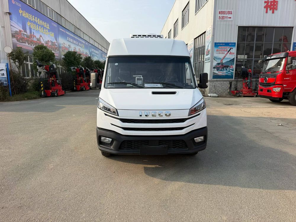 New Iveco Deyi V40 Long-Wheelbase High-Roof Refrigerated Van