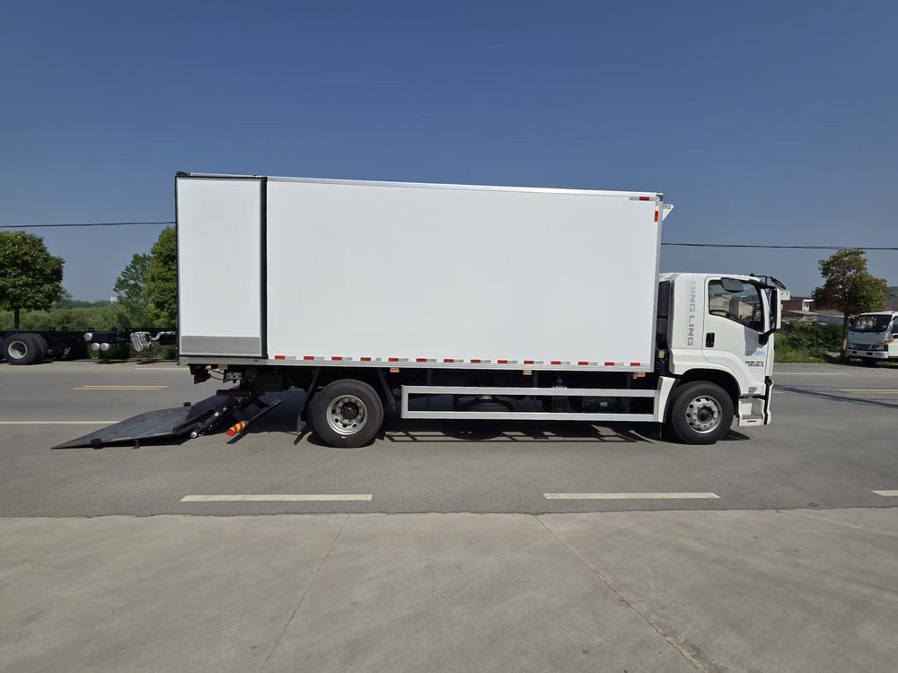 Isuzu 6.8-meter refrigerated truck - View 4 - SHENBAI Auto