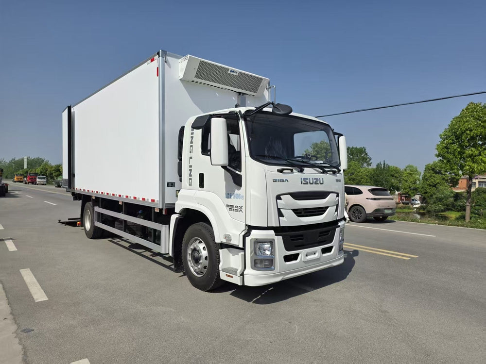 Isuzu 6.8-meter refrigerated truck - SHENBAI Auto