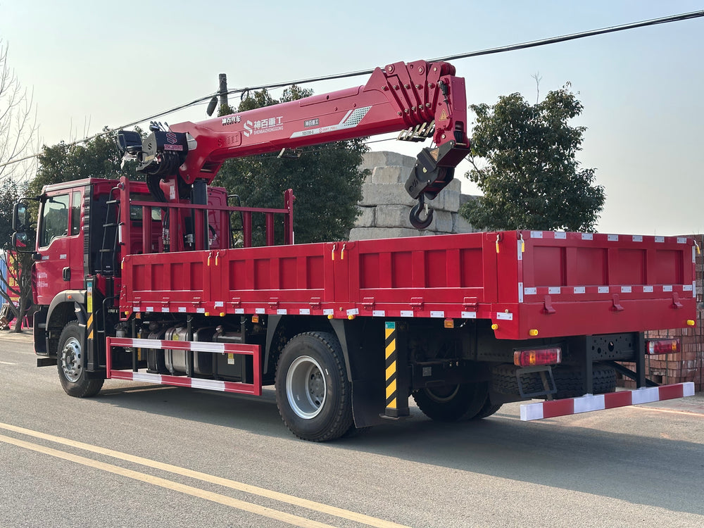HOWO Changxing 8-ton 6-section Boom Truck Mounted Crane