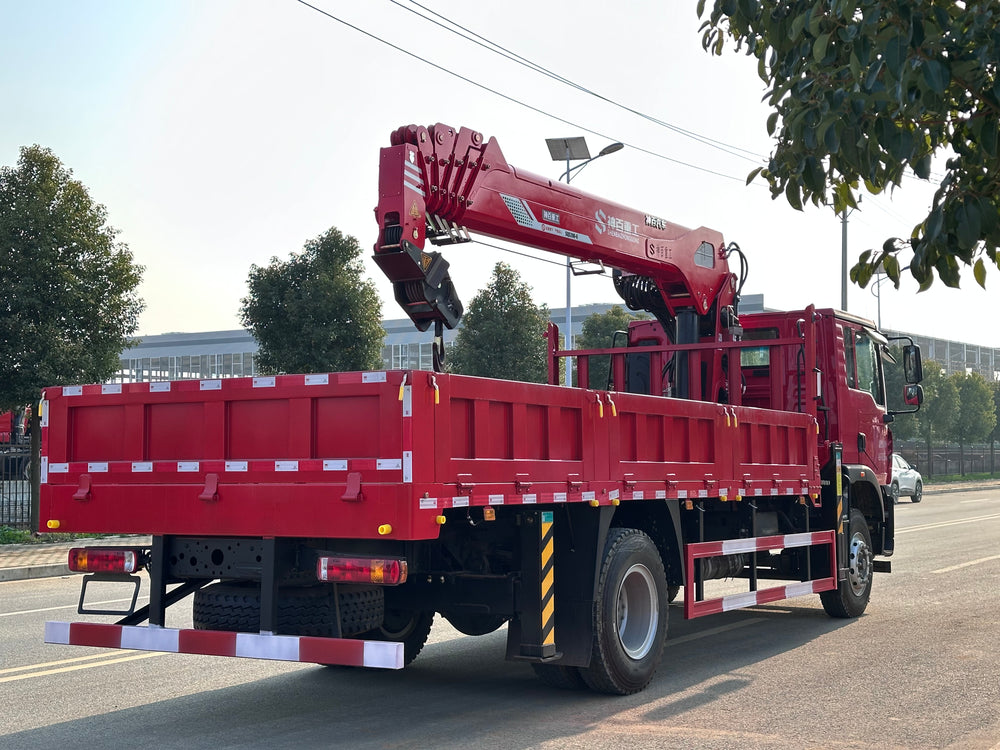 HOWO Changxing 8-ton 6-section Boom Truck Mounted Crane