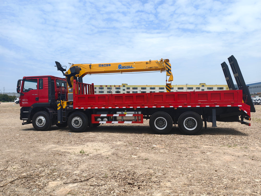 HOWO XCMG 14Ton 5-Section Boom Truck Mounted Crane