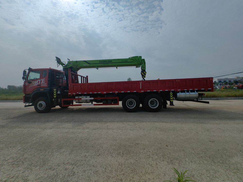 Howo Zoomlion 14-ton Truck Mounted Crane