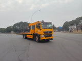 SINOTRUK Howo 7.6 meter single axle with 8-ton crane tow truck
